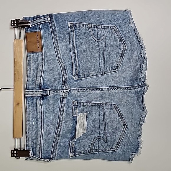 American Eagle super stretch size 2 high rise jean shorts - Picture 4 of 8